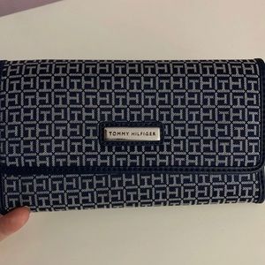 Tommy Hilfiger Wallet
